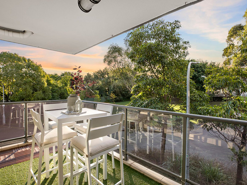 Home Buyer in Alexandria, Sydney - Balcony