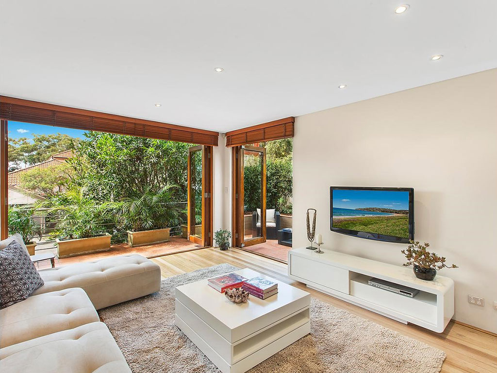 Home Buyer in Bondi Beach Roscoe, Sydney - Main