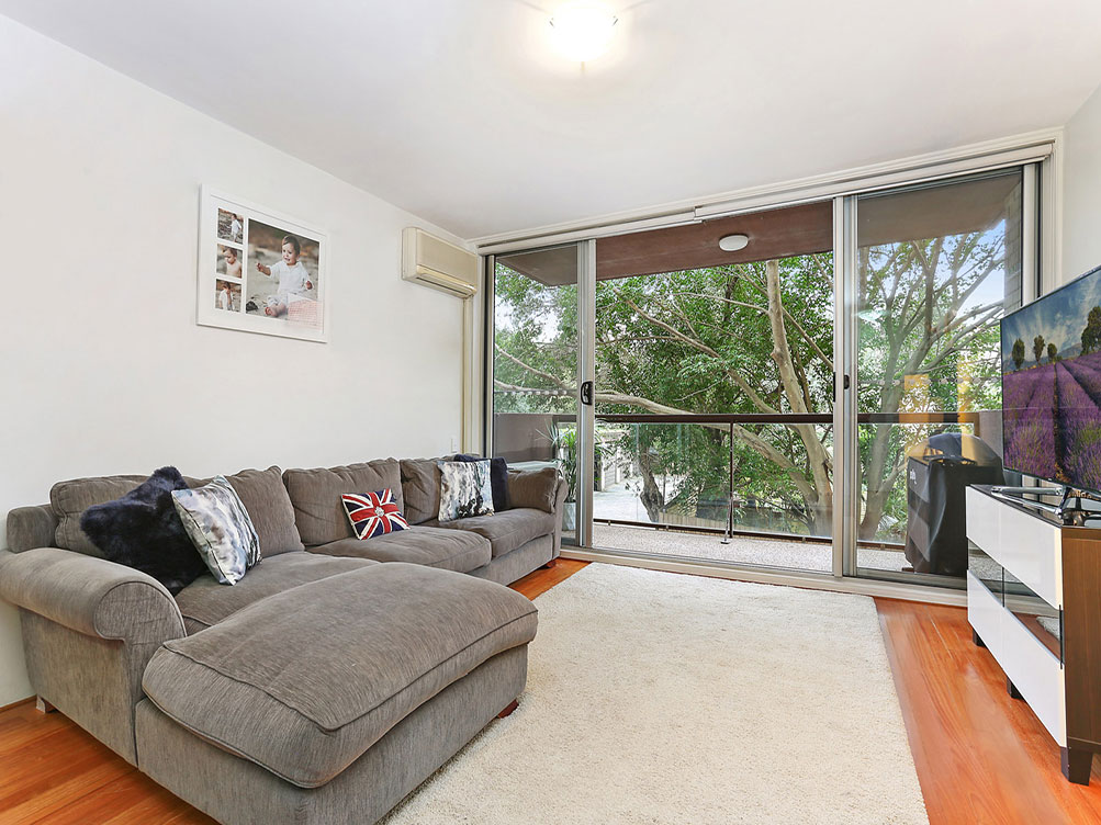 Home Buyer in Bellevue Hill, Sydney - Main