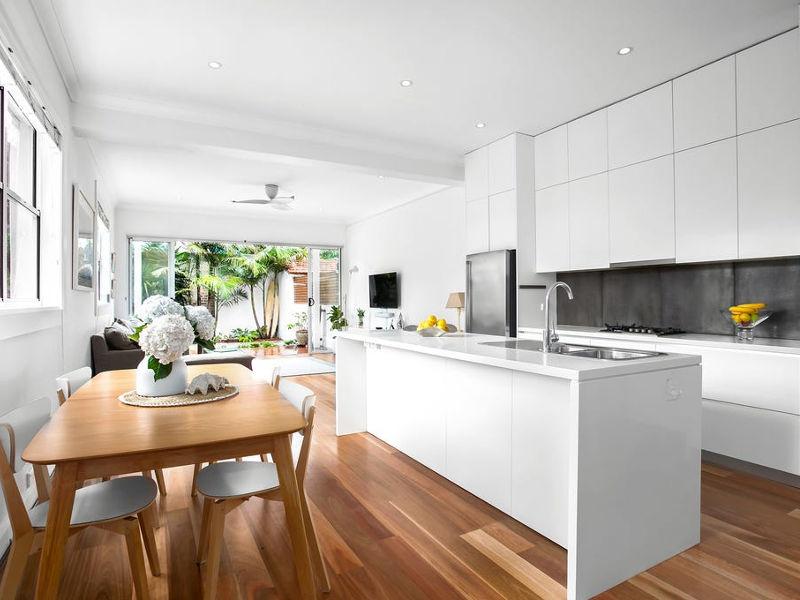 Home Buyer in Curlewis St, Bondi Beach, Sydney - Kitchen