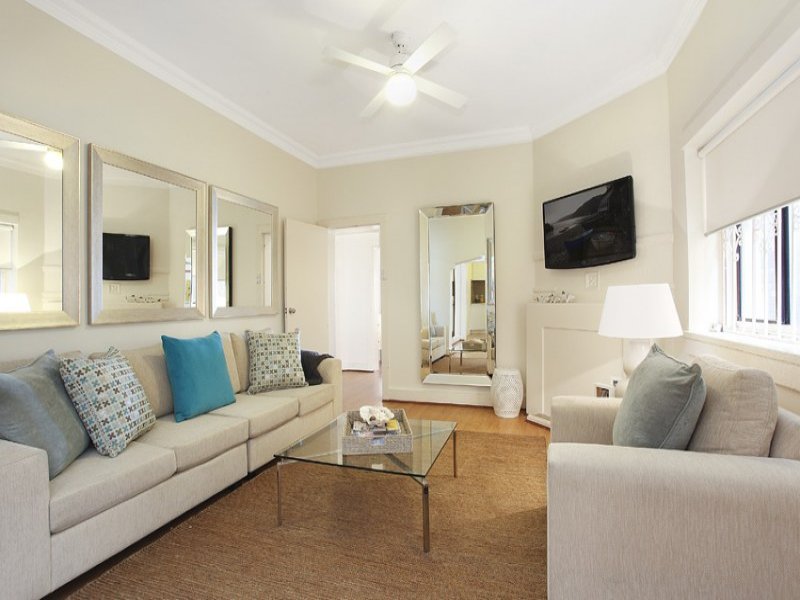 Home Buyer in Campbell Parade Bondi Beach, Sydney - Family Room