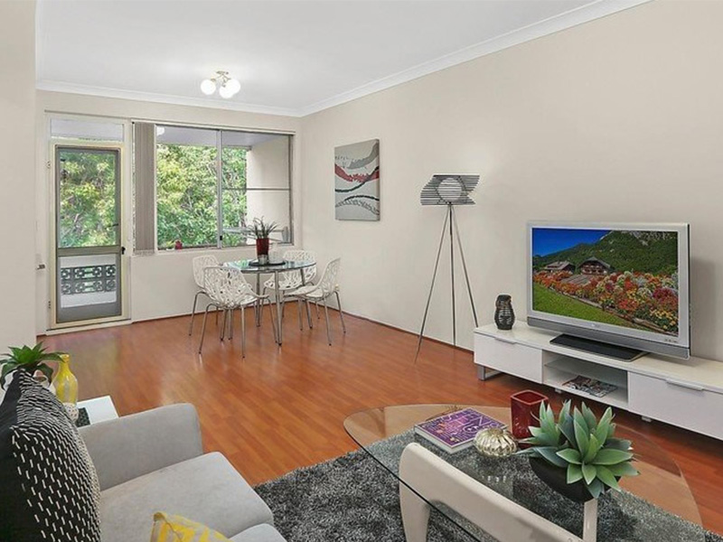 Home Buyer in Carlton, Sydney - Living Room
