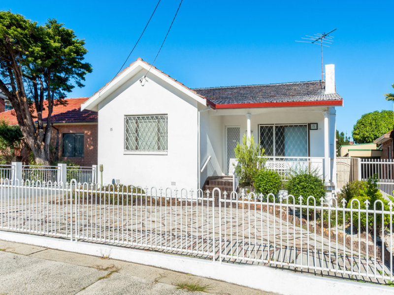 Home Buyer in Kingsford, Sydney - Front