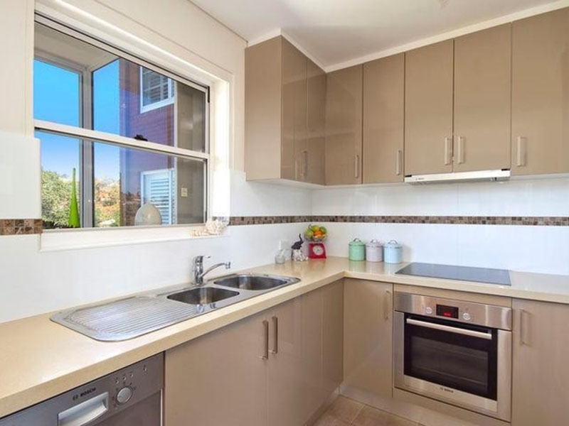 Home Buyer in Coogee, Sydney - Kitchen