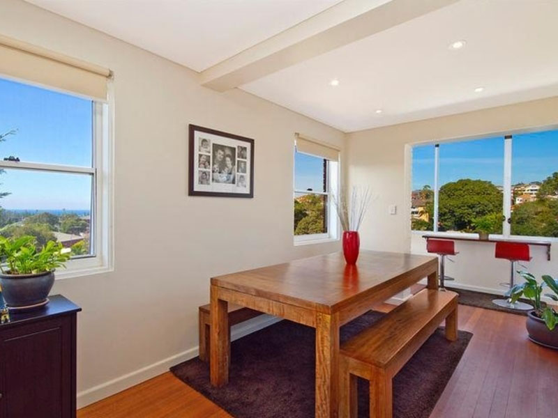 Home Buyer in Coogee, Sydney - Lounge