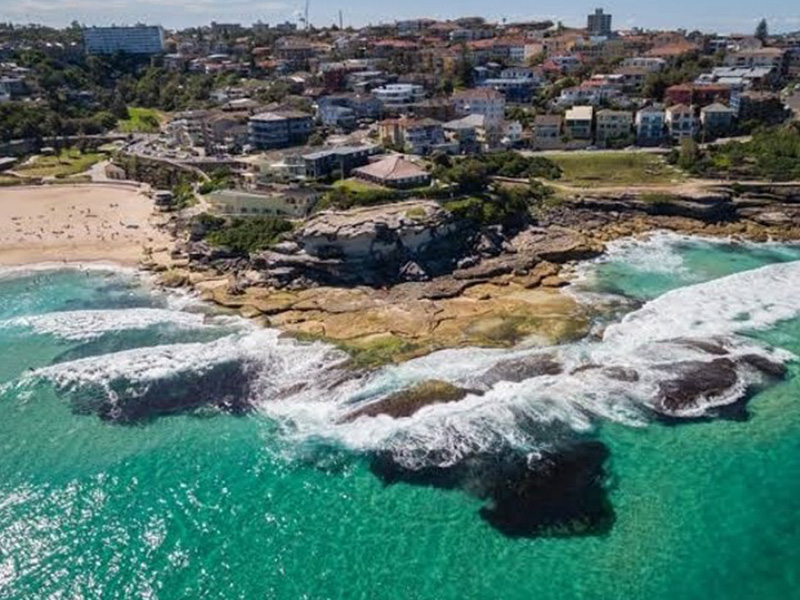 Home Buyer in Bondi, Sydney - Seashore