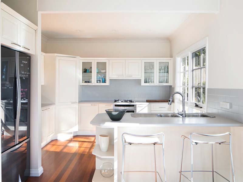 North Shore family home surrounded by Nature - Kitchen