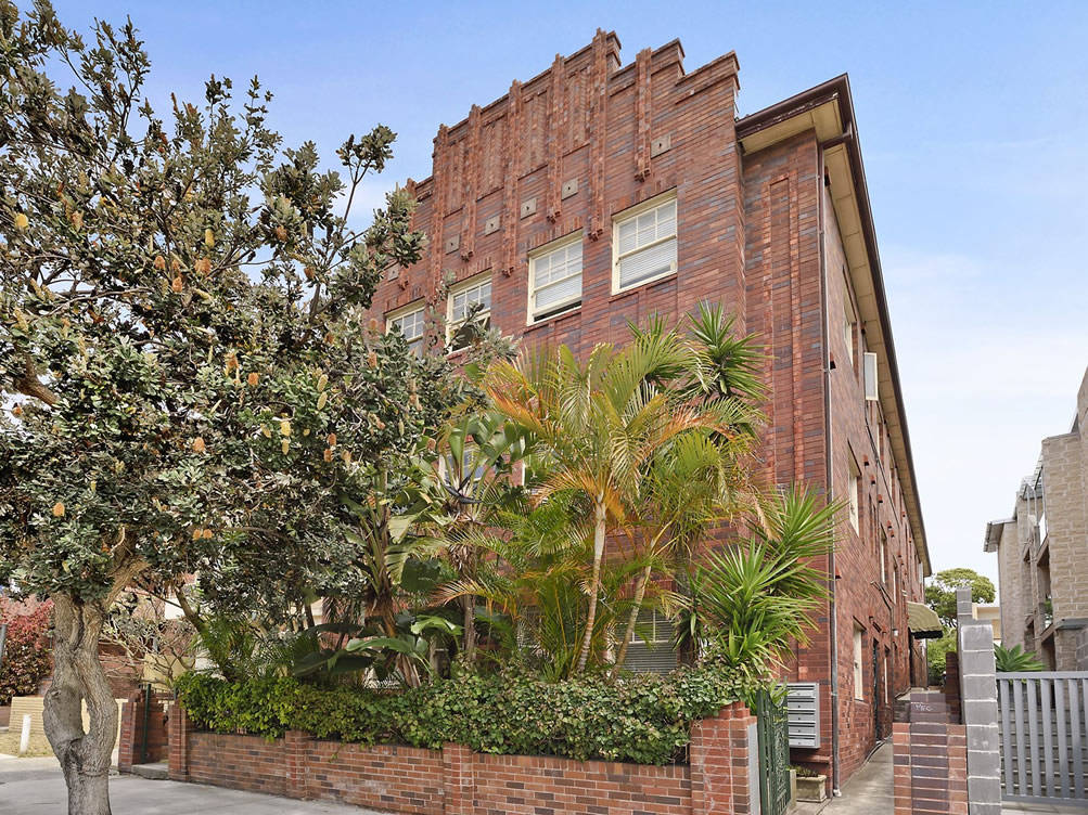 Home Buyer in Bondi Beach, Sydney - Facade