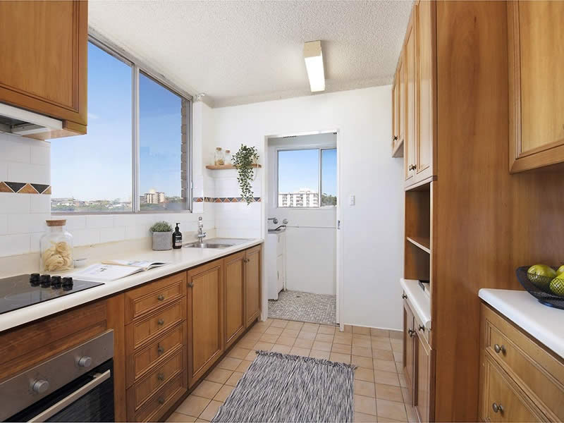 Home Buyer in Bondi Beach, Sydney - Kitchen