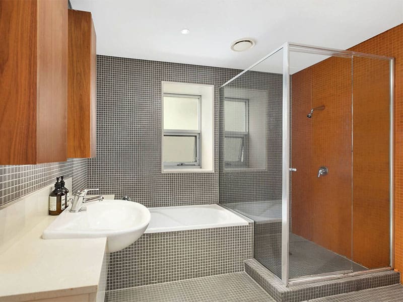 Buyers Agent Purchase in Darlinghurst, Sydney - Bathroom