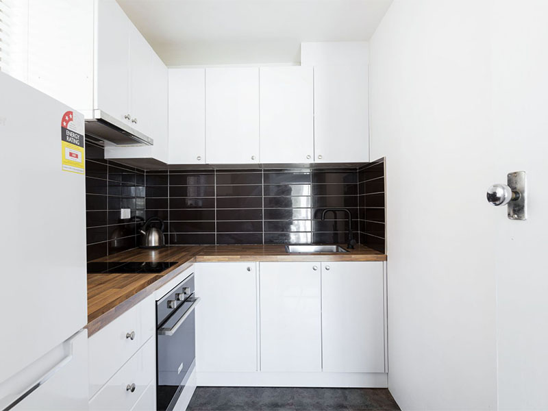 Buyers Agent Purchase in Elizabeth Bay, Sydney - Kitchen